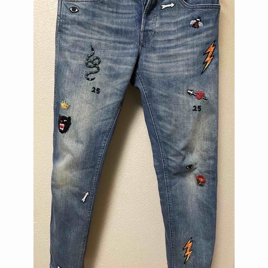 Gucci(グッチ)のGUCCI シンボル　テーパードデニムジーンズ メンズのパンツ(デニム/ジーンズ)の商品写真