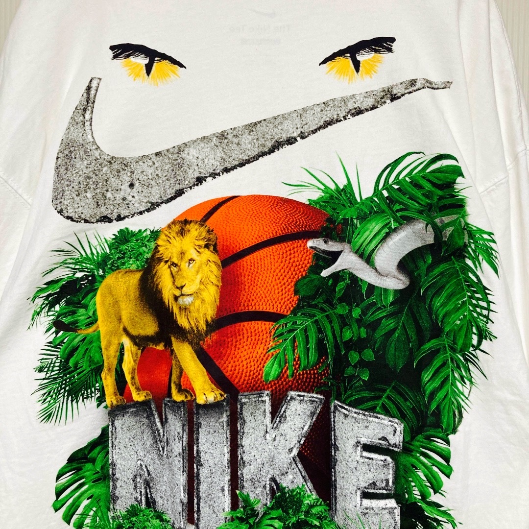 NIKE(ナイキ)のNIKE ナイキ バスケ ライオン ジャングル ビッグロゴ スウォッシュ ロンT メンズのトップス(Tシャツ/カットソー(七分/長袖))の商品写真