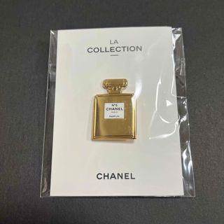 シャネル(CHANEL)のCHANEL シャネル　 N°5 香水ボトル型 ピンバッジ(ノベルティグッズ)