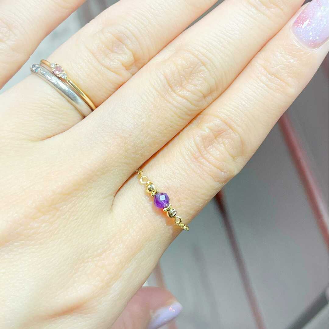 k18 18金　アメジスト　チェーンリング レディースのアクセサリー(リング(指輪))の商品写真