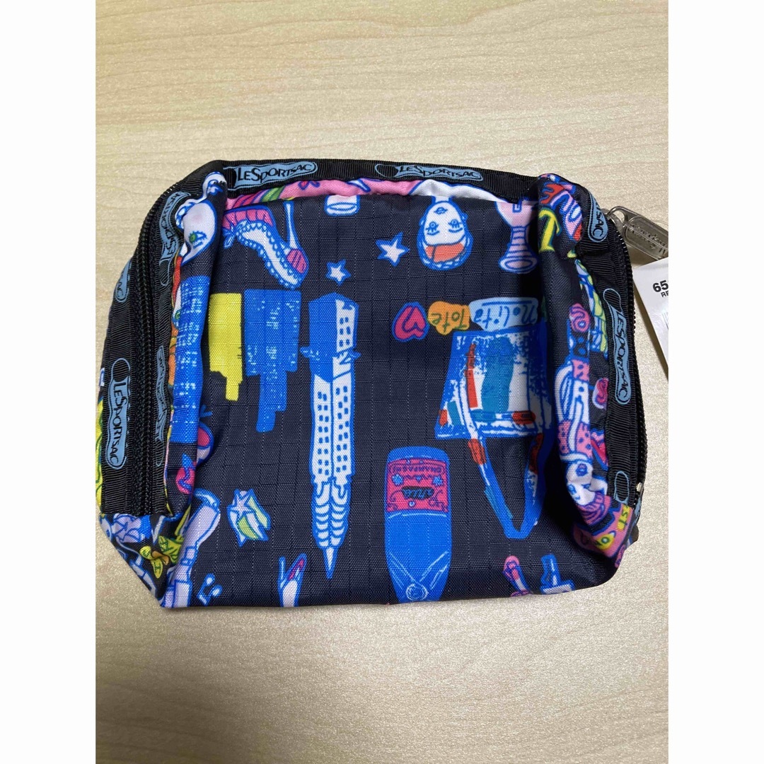 LeSportsac(レスポートサック)の新品　LeSportsac レスポートサック　ポーチ レディースのファッション小物(ポーチ)の商品写真