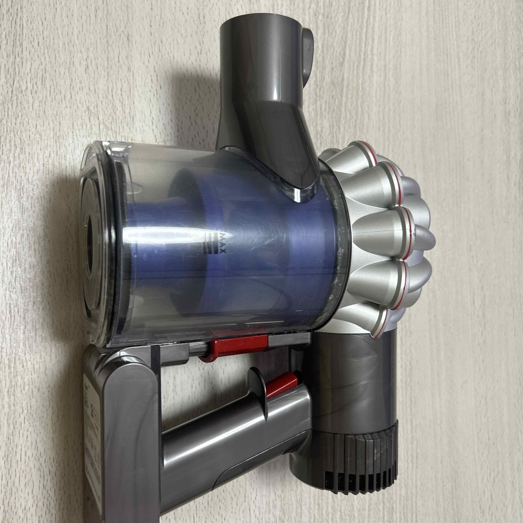 Dyson(ダイソン)のダイソン  DC62  コードレスクリーナー 充電器無し スマホ/家電/カメラの生活家電(掃除機)の商品写真