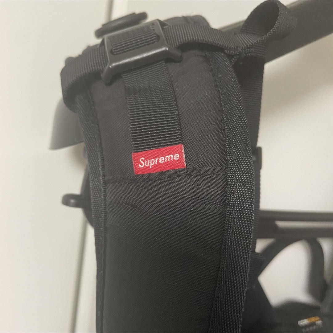 Supreme(シュプリーム)のsupreme シュプリーム バックパック　黒 メンズのバッグ(バッグパック/リュック)の商品写真