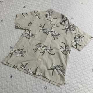 プティマイン(petit main)の美品 petit main 花柄 シャツ ベージュ(ブラウス)