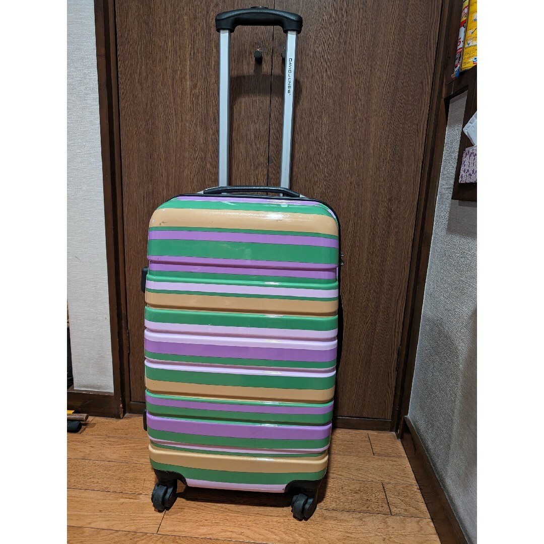 キャリーバッグ　キャリーケース　８３Ｌ レディースのバッグ(スーツケース/キャリーバッグ)の商品写真