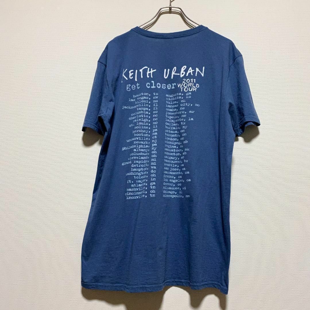 GILDAN(ギルタン)のアメリカ古着　キース・アーバン 　ツアー Tシャツ　半袖　GILDAN F206 メンズのトップス(Tシャツ/カットソー(半袖/袖なし))の商品写真