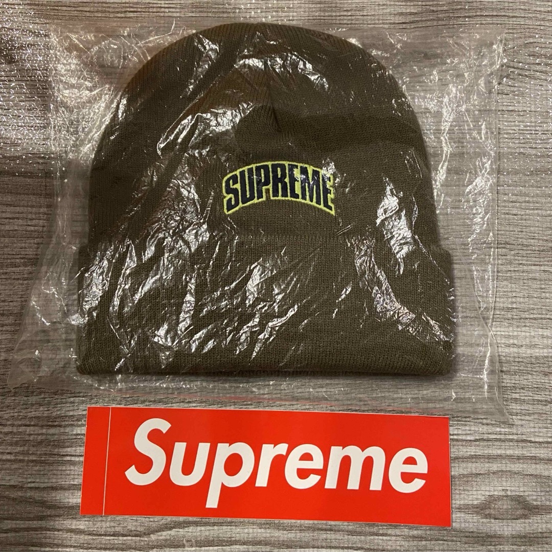 Supreme(シュプリーム)のSupreme Crown Logo Beanie Olive 新品未使用 メンズの帽子(ニット帽/ビーニー)の商品写真