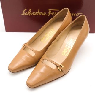 サルヴァトーレフェラガモ(Salvatore Ferragamo)のサルヴァトーレフェラガモ パンプス ブランド 靴 シューズ イタリア製 レディース 6サイズ ベージュ Salvatore Ferragamo(ハイヒール/パンプス)