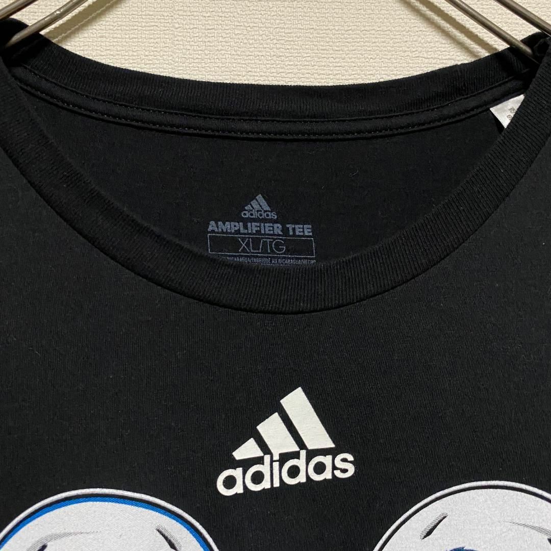 adidas(アディダス)のアメリカ古着　アディダス　半袖　Ｔシャツ　カレッジ　プリント　アメフト　Q148 メンズのトップス(Tシャツ/カットソー(半袖/袖なし))の商品写真