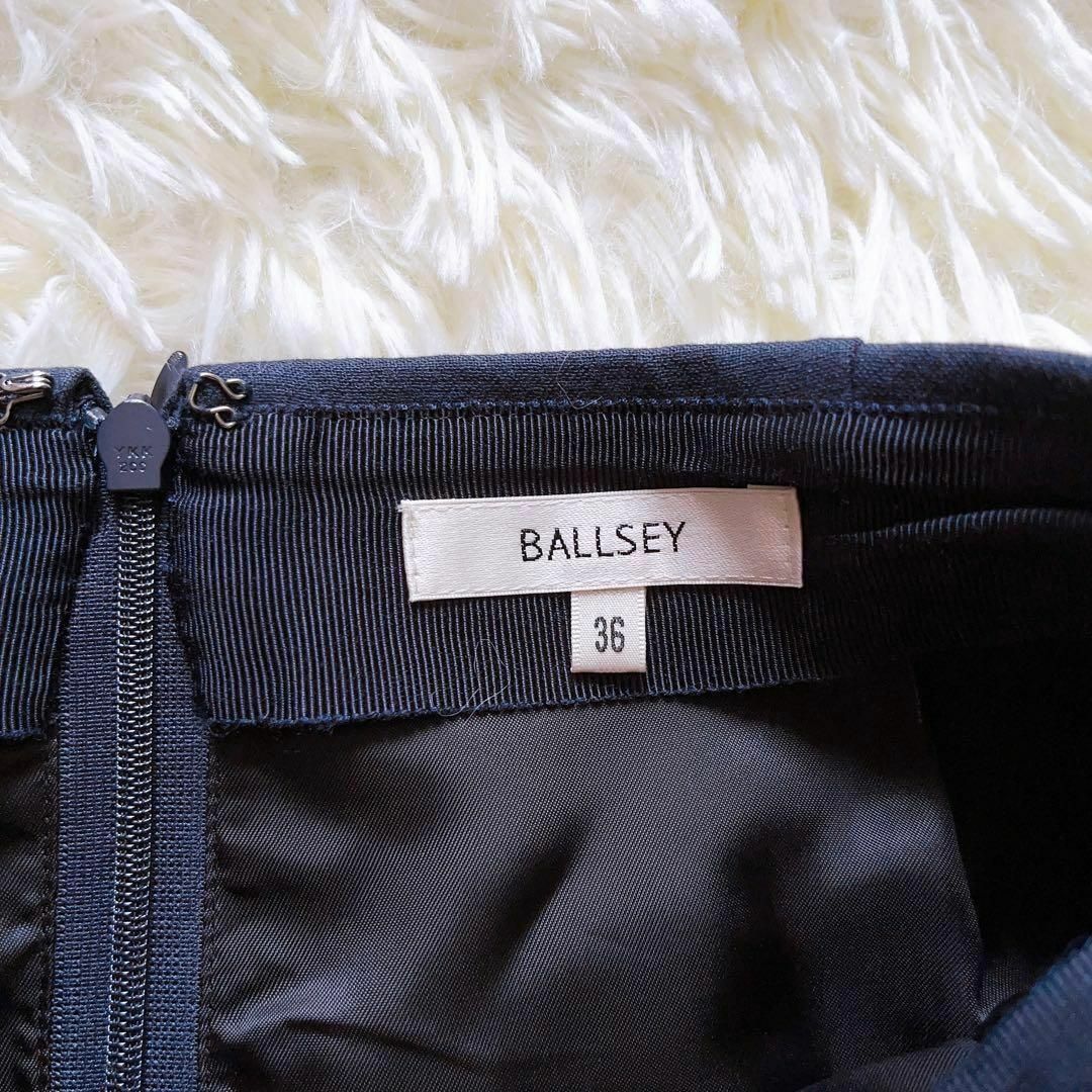 Ballsey(ボールジィ)の極美品✨ Ballsey【ボールジィ】タイトスカート（36）ネイビー フォーマル レディースのスカート(ひざ丈スカート)の商品写真