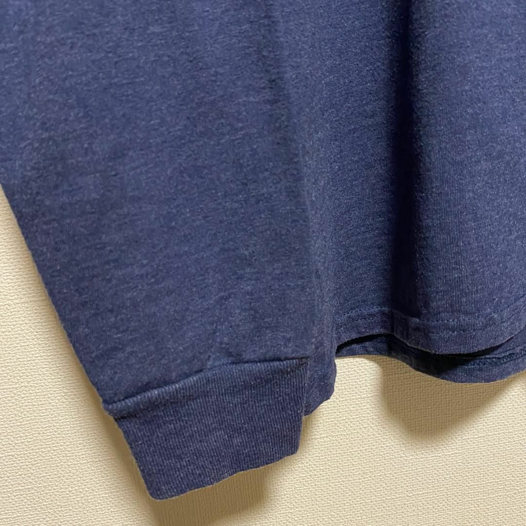 Champion(チャンピオン)のアメリカ古着　champion　無地　ロンT　長袖Tシャツ　刺繍　J326 メンズのトップス(Tシャツ/カットソー(七分/長袖))の商品写真
