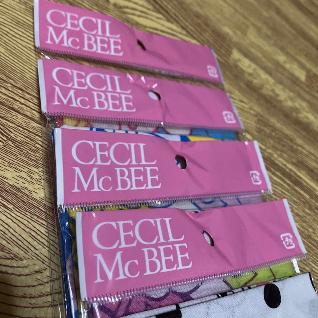 CECIL McBEE(セシルマクビー)のランチクロス まとめ売り セシルマクビー 4枚 バラ売り可 インテリア/住まい/日用品のキッチン/食器(弁当用品)の商品写真