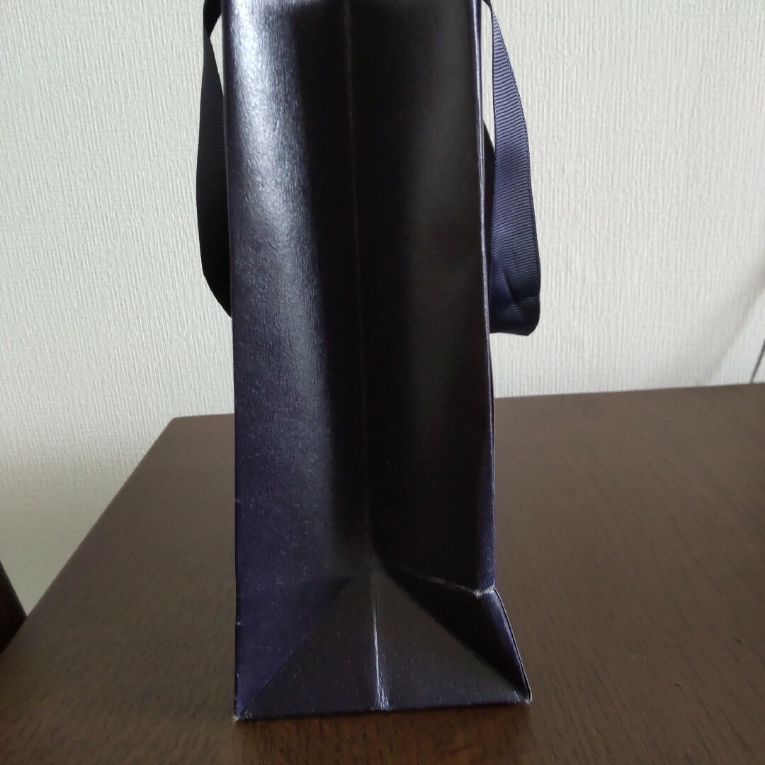 shiro(シロ)のシロ　SHIRO　ショップ袋　紺　プレゼント　ラッピング レディースのバッグ(ショップ袋)の商品写真