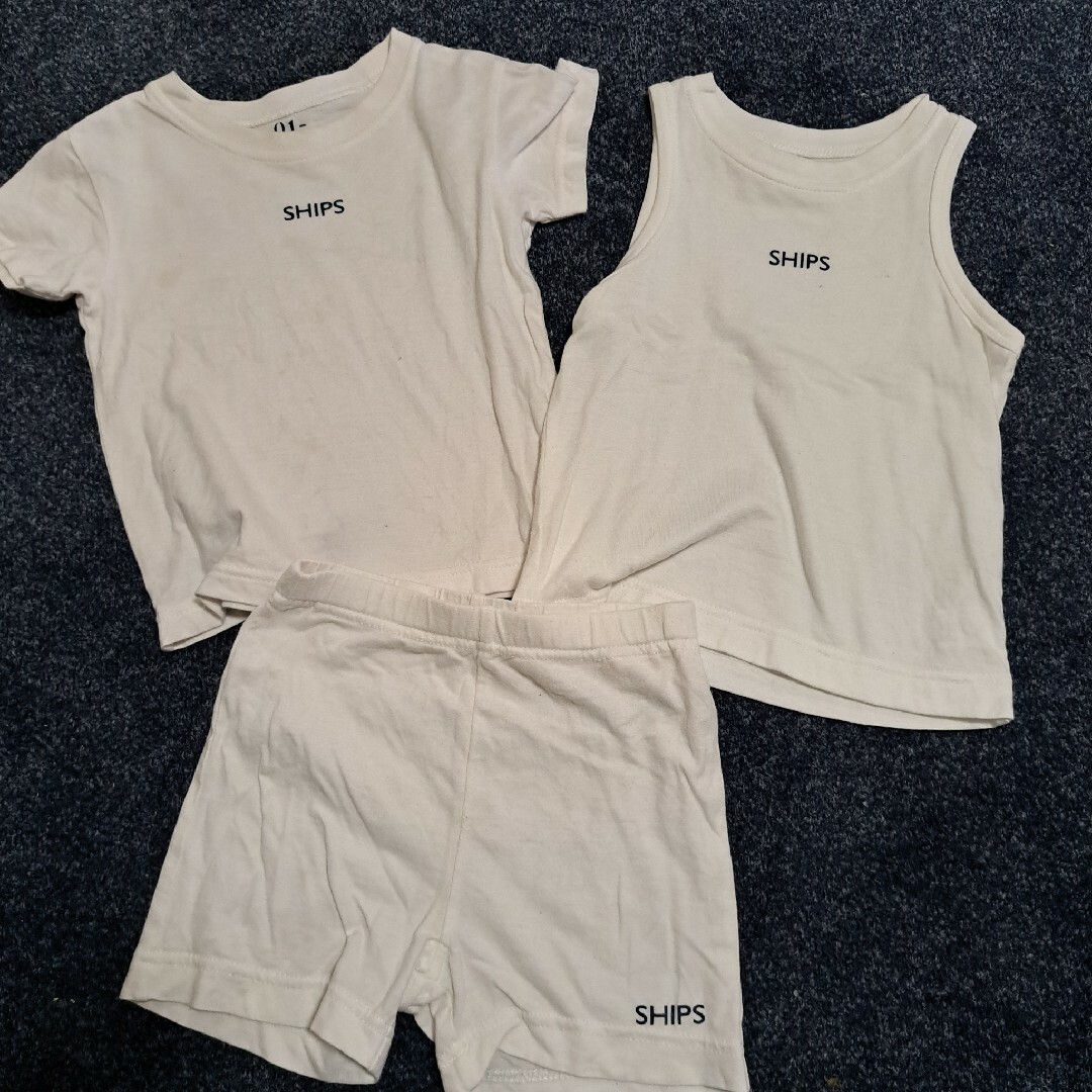 SHIPS(シップス)のSHIPS　3点　Tシャツ　タンクトップ　パンツ　ベビー　キッズ キッズ/ベビー/マタニティのベビー服(~85cm)(Ｔシャツ)の商品写真