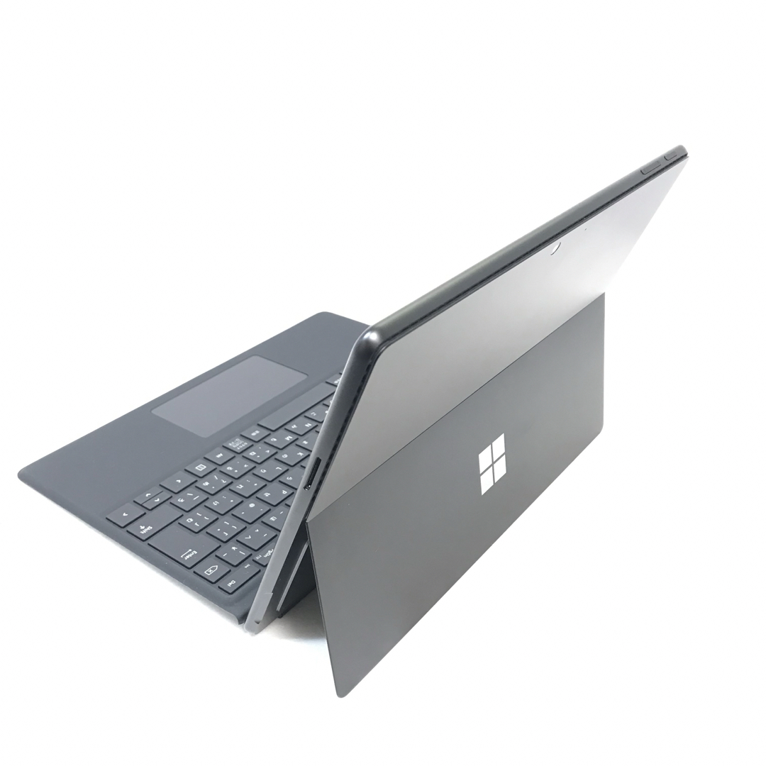 Microsoft(マイクロソフト)の〈準新品・ブラック〉SurfacePro9 8G/256G Office2021 スマホ/家電/カメラのPC/タブレット(ノートPC)の商品写真