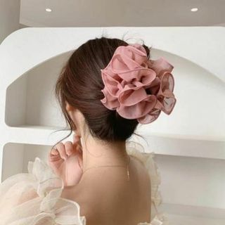 【ヘアクリップ】ピンク フリル バンス シフォン 韓国 リボン 上品 華やか(バレッタ/ヘアクリップ)