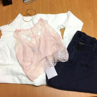 ベルシュカ(Bershka)の新品タグ付き レースビスチェ(キャミソール)