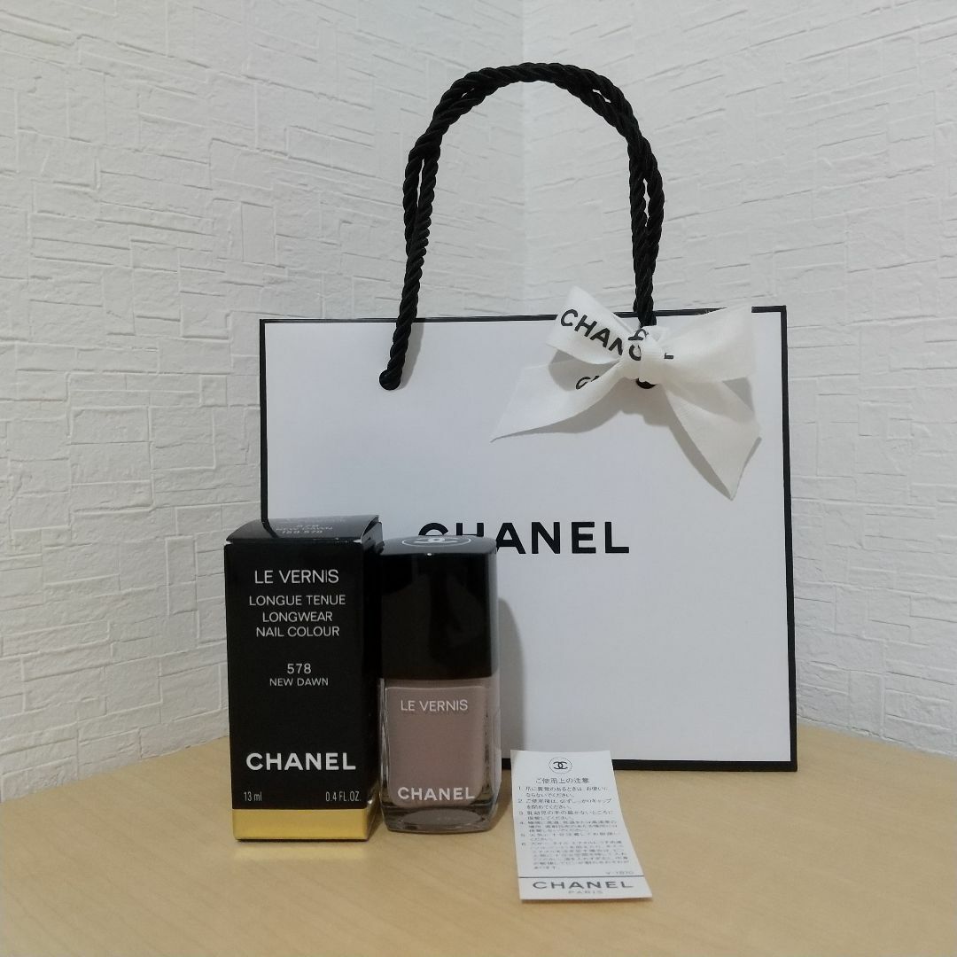 CHANEL(シャネル)のシャネル ヴェルニ ロング トゥニュ  578 ニュードーン ネイルエナメル  コスメ/美容のネイル(ネイル用品)の商品写真