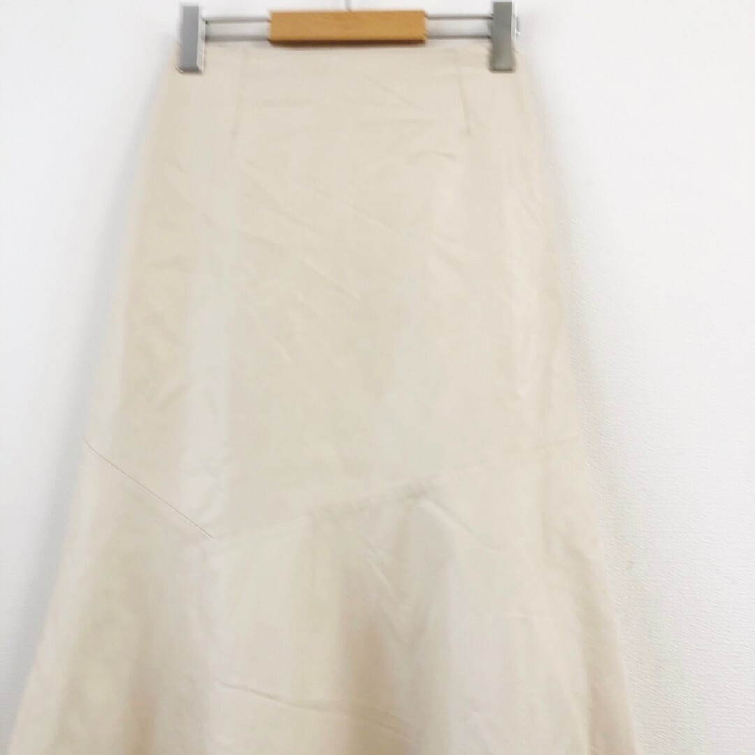 mystic(ミスティック)のミスティック　タイトスカート　S　ホワイト　レザー風　大人カジュアル　ポリ　綿 レディースのスカート(ロングスカート)の商品写真