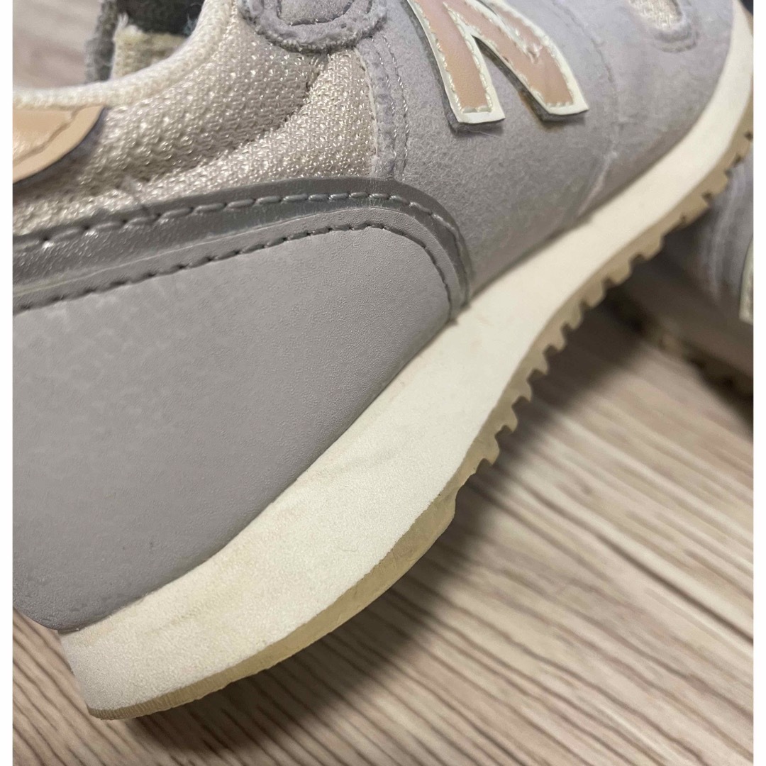 New Balance(ニューバランス)のnew balance スニーカー キッズ/ベビー/マタニティのキッズ靴/シューズ(15cm~)(スニーカー)の商品写真