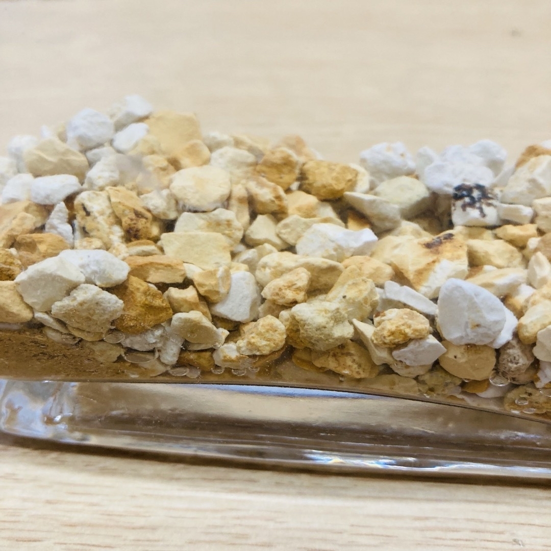 宮城県産 天然ゼオライト 粒状5-10ｍｍ 1kg その他のペット用品(アクアリウム)の商品写真