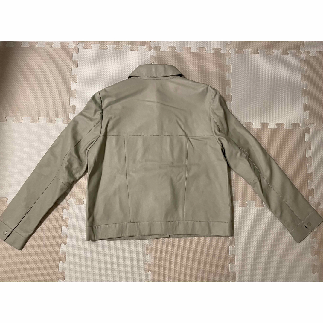 【新品】Zelal元町　アイボリー　ベージュ　ラムレザーコート　9号　ゼラール レディースのジャケット/アウター(その他)の商品写真