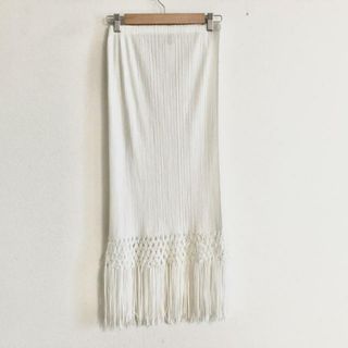 プリーツプリーズイッセイミヤケ(PLEATS PLEASE ISSEY MIYAKE)のPLEATS PLEASE(プリーツプリーズ) ロングスカート サイズ4 XL レディース美品  - アイボリー ウエストゴム/プリーツ/フリンジ(ロングスカート)