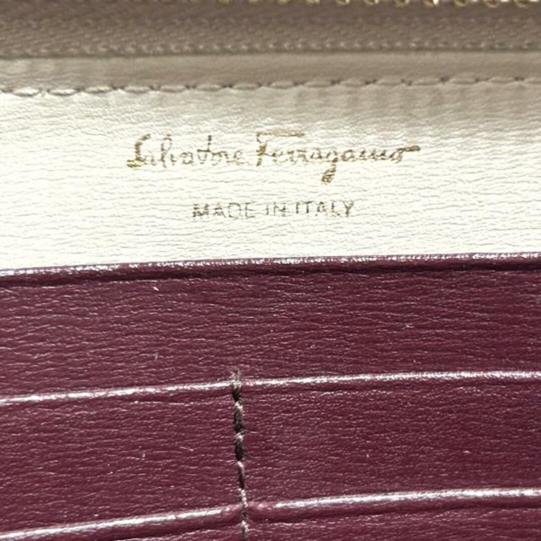 Salvatore Ferragamo(サルヴァトーレフェラガモ)のSalvatoreFerragamo(サルバトーレフェラガモ) 長財布 ガンチョシティ グレーベージュ ラウンドファスナー レザー レディースのファッション小物(財布)の商品写真