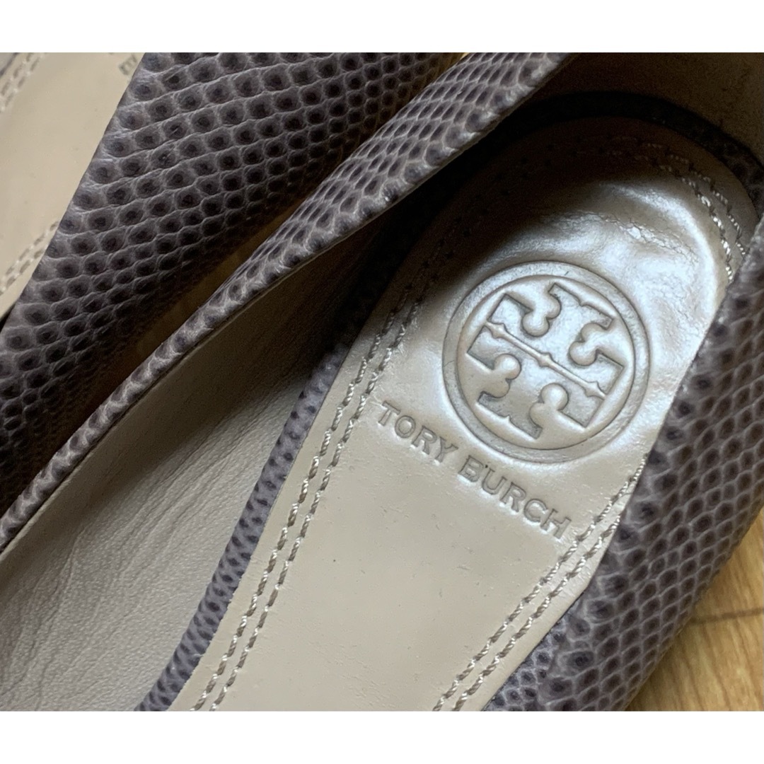 Tory Burch(トリーバーチ)のTORY BURCH  パンプス グレー 6M 23.5㎝ 送料無料 レディースの靴/シューズ(ハイヒール/パンプス)の商品写真