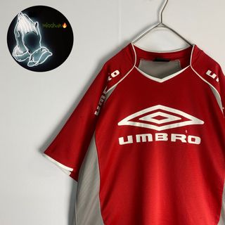 アンブロ(UMBRO)の【アンブロ　半袖Tシャツ　センターロゴ　バイカラー　赤　グレー　古着】(Tシャツ/カットソー(半袖/袖なし))