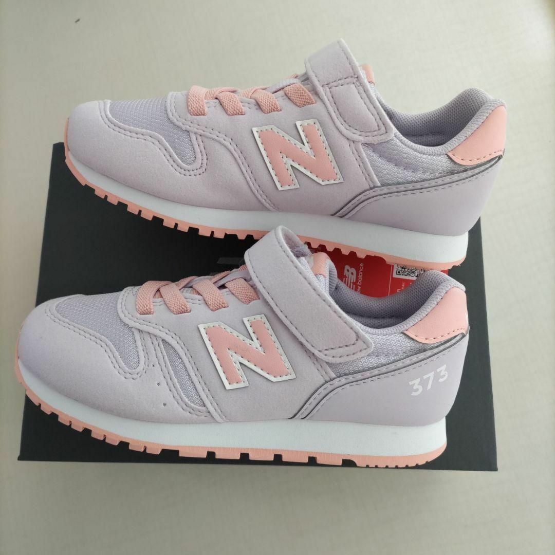 New Balance(ニューバランス)の21.5cm★ニューバランス・キッズスニーカー　YV373　パープル／ピンク キッズ/ベビー/マタニティのキッズ靴/シューズ(15cm~)(スニーカー)の商品写真