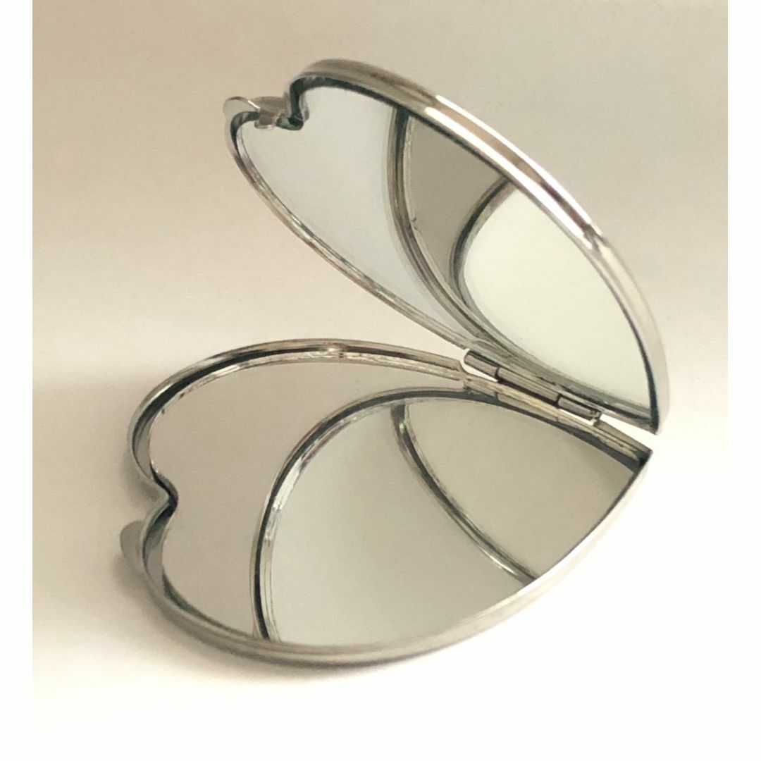 LAZY SUSAN(レイジースーザン)の【未使用品】レイジースーザン ハート型ダブルミラー　拡大鏡　手鏡 レディースのファッション小物(ミラー)の商品写真