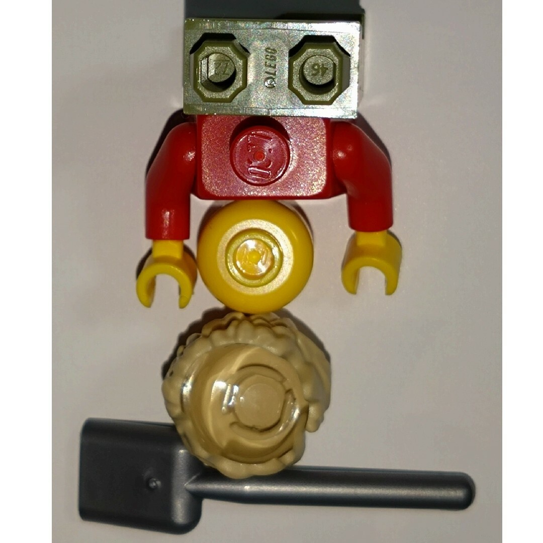 Lego(レゴ)のレゴミニフィグ　チェック柄の服装とスコップ キッズ/ベビー/マタニティのおもちゃ(知育玩具)の商品写真