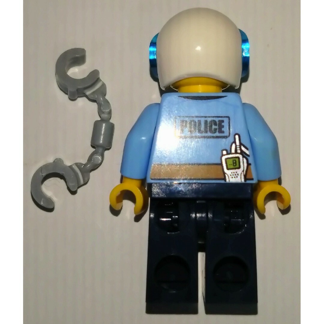 Lego(レゴ)のレゴミニフィグ　手錠を持ったハーフメットの警察官 キッズ/ベビー/マタニティのおもちゃ(知育玩具)の商品写真