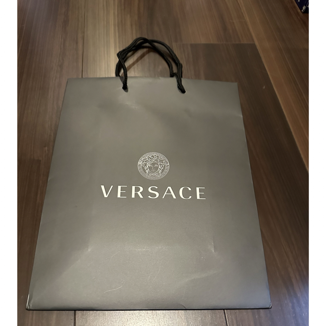 VERSACE(ヴェルサーチ)のヴェルサーチェ ショップ袋 ベルサーチ紙袋 横24cm縦30cmマチ幅11cm レディースのバッグ(ショップ袋)の商品写真