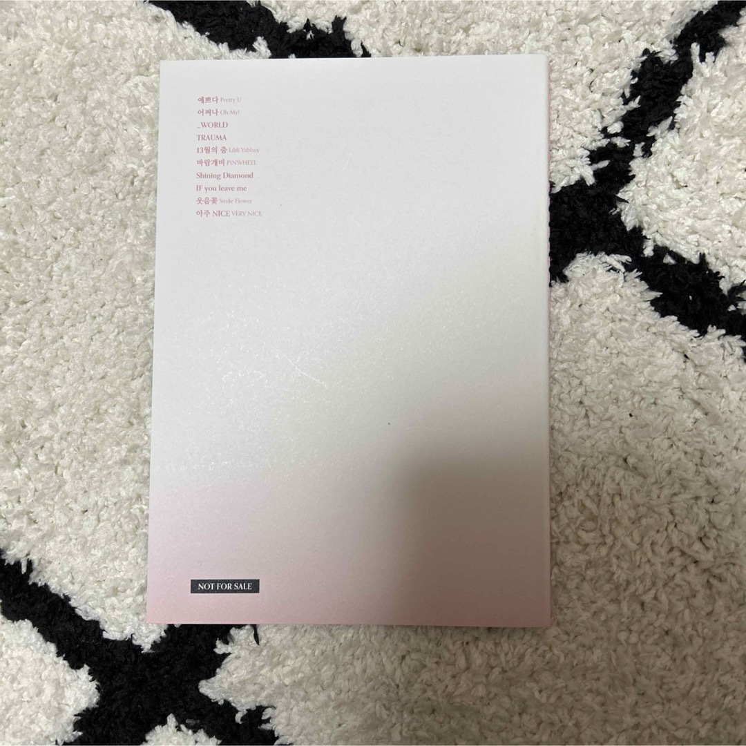 SEVENTEEN LYRICS INSIDE JAPAN EDITION エンタメ/ホビーのタレントグッズ(アイドルグッズ)の商品写真