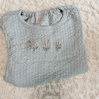 お花刺繍ロンT