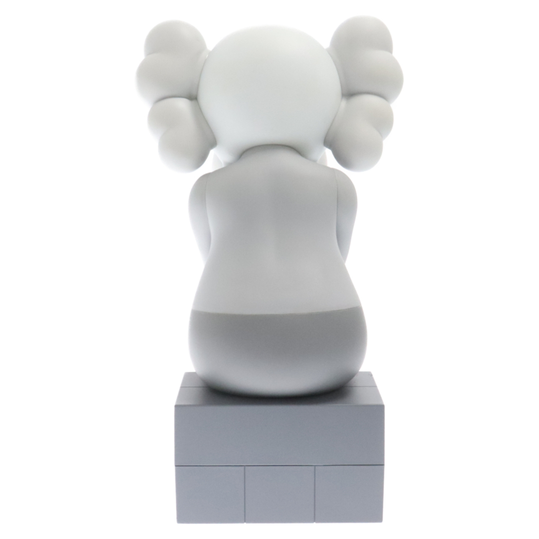 MEDICOM TOY(メディコムトイ)のMEDICOM TOY メディコムトイ ×KAWS COMPANION Passing Through 2013 カウズ コンパニオン フィギュア 人形 グレー エンタメ/ホビーのフィギュア(その他)の商品写真