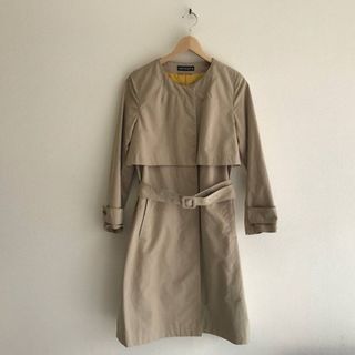 マリークワント(MARY QUANT)の『USED』 MARY QUANT マリークヮント  ノーカラートレンチコート Mサイズ トレンチコート ベージュ系 レディース【中古】(トレンチコート)