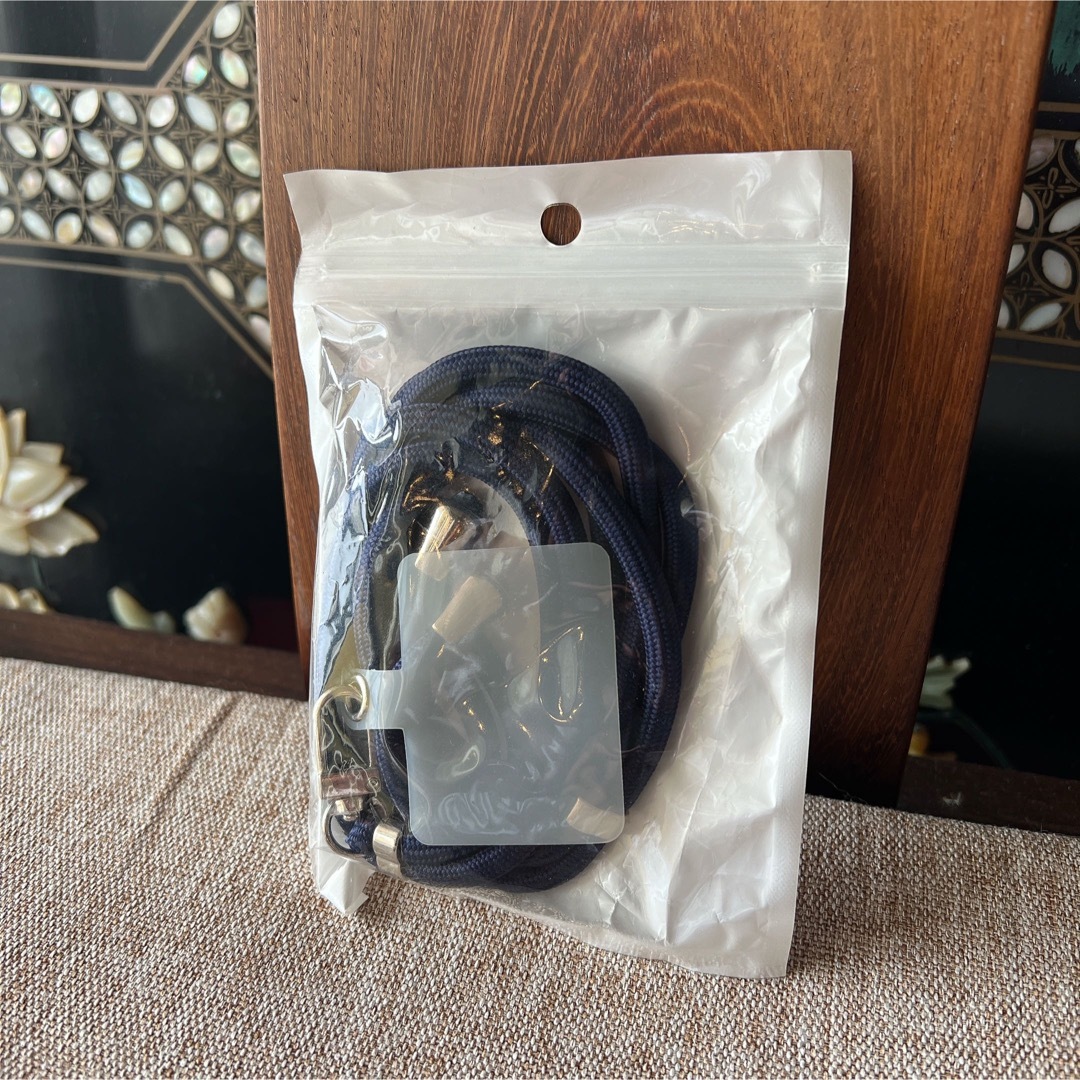 スマホストラップ4つセット スマホ/家電/カメラのスマホアクセサリー(ネックストラップ)の商品写真