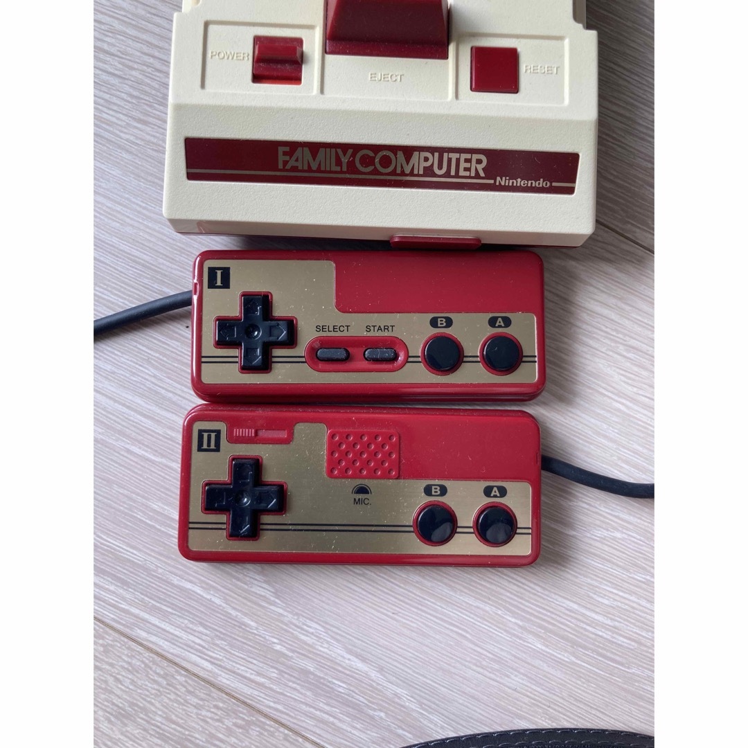 任天堂(ニンテンドウ)のnintendoクラシックミニ ファミリーコンピューター エンタメ/ホビーのゲームソフト/ゲーム機本体(家庭用ゲーム機本体)の商品写真