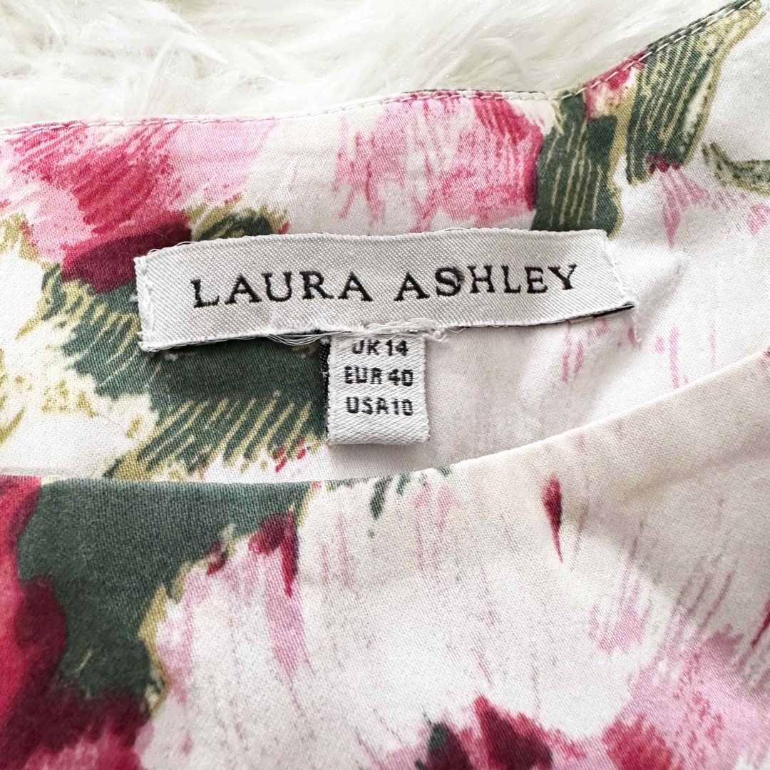 LAURA ASHLEY(ローラアシュレイ)の美品 希少デザイン ローラアシュレイ 大きいサイズ 花柄ワンピース 綿 春 レディースのワンピース(ロングワンピース/マキシワンピース)の商品写真