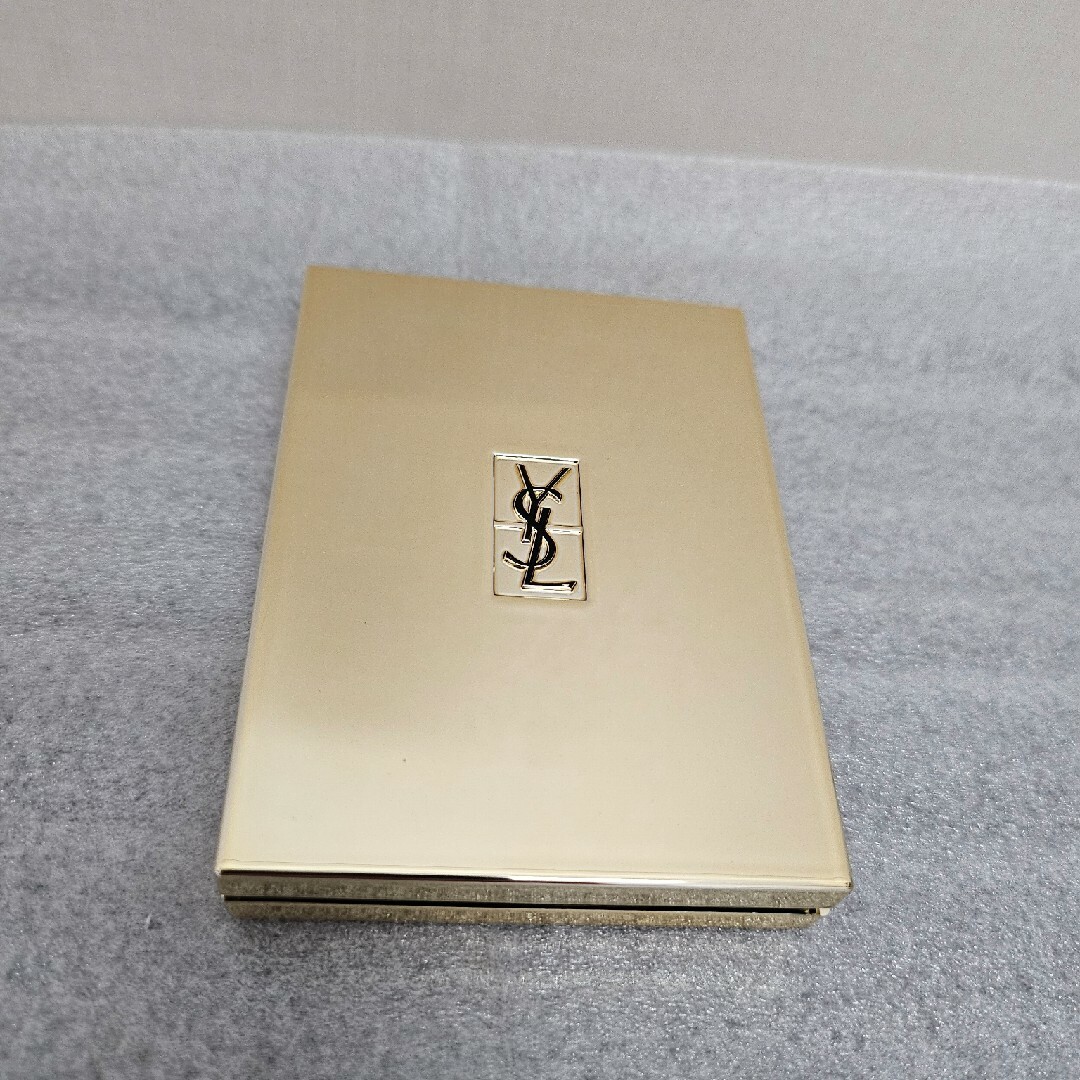 Yves Saint Laurent Beaute(イヴサンローランボーテ)のYSL イヴ・サンローラン　アイシャドウ　クチュールクルールパレット　2 コスメ/美容のベースメイク/化粧品(アイシャドウ)の商品写真