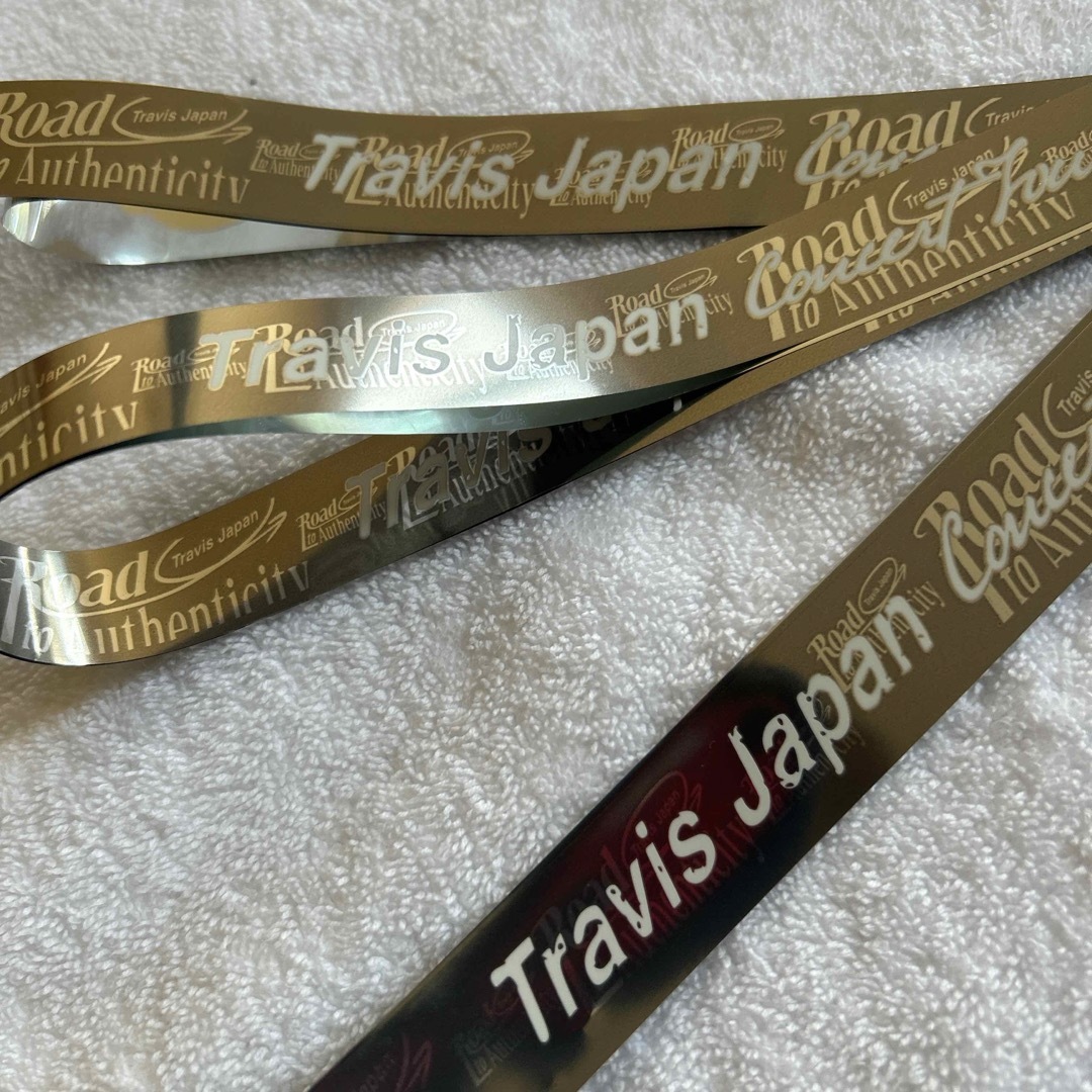 Johnny's(ジャニーズ)のTravis Japan 銀テープ３本　トラジャ エンタメ/ホビーのタレントグッズ(アイドルグッズ)の商品写真