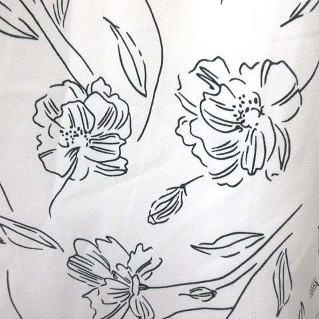 NATURAL BEAUTY BASIC(ナチュラルビューティーベーシック)のナチュラルビューティーベーシック フレアスカート ロング 花柄 プリント S 白 レディースのスカート(ロングスカート)の商品写真