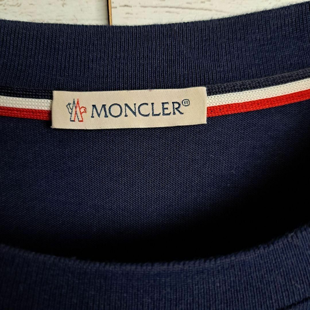 MONCLER(モンクレール)の【両面ロゴ】モンクレール Tシャツ 裾デザイン ラバーロゴ L アヒル アニメ メンズのトップス(Tシャツ/カットソー(半袖/袖なし))の商品写真