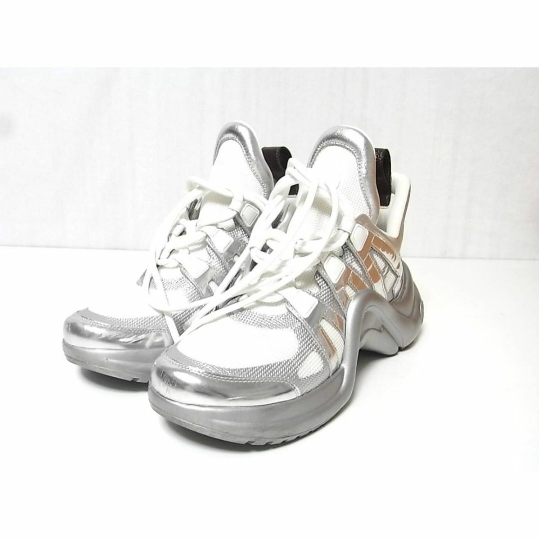 size39ルイヴィトン LVアークライトライン スニーカー シルバー×ホワイト size39ルイヴィトン LVアークライトライン スニーカー シルバー×ホワイト