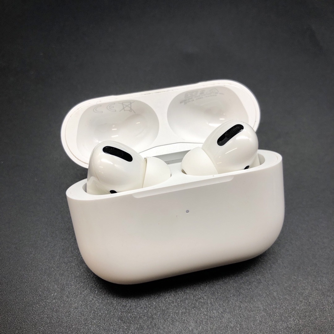 Apple(アップル)の即決 純正 Apple アップル AirPods Pro 第一世代 スマホ/家電/カメラのオーディオ機器(ヘッドフォン/イヤフォン)の商品写真