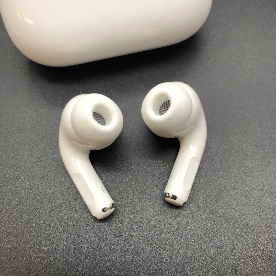 Apple(アップル)の即決 純正 Apple アップル AirPods Pro 第一世代 スマホ/家電/カメラのオーディオ機器(ヘッドフォン/イヤフォン)の商品写真