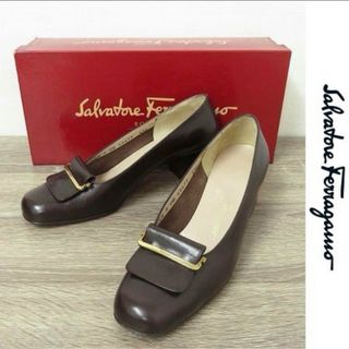 サルヴァトーレフェラガモ(Salvatore Ferragamo)の美品 salvatore ferragamo パンプス ヒール 5 1/2 茶(ハイヒール/パンプス)